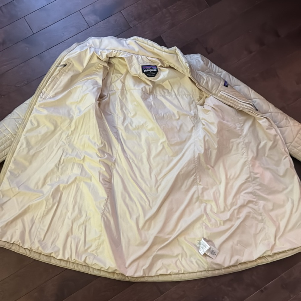 Patagonia Quilted Puffer Coat - Picture 6 of 8